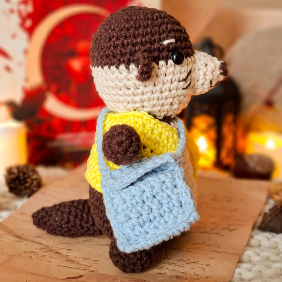 Horgolt Hírvivő Vidra plüss